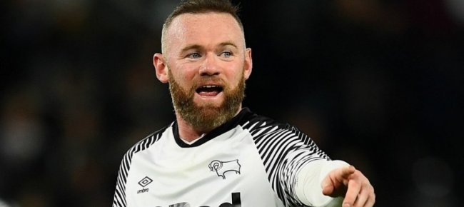 rooney-lascia-il-campo-e-si-accomoda-in-panchina-come-coach