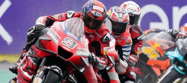altri-cinque-anni-in-motogp-per-la-ducati