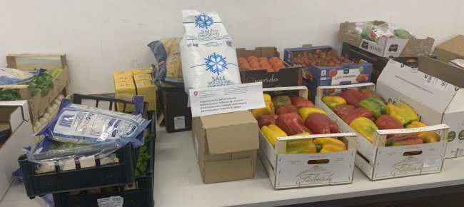 fermato-con-1-400-kg-di-generi-alimentari-non-dichiarati