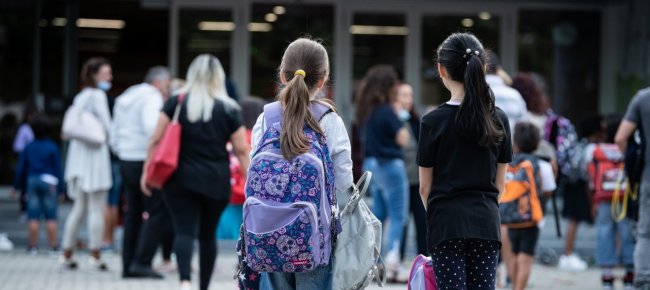 negozi-chiusi-e-scuole-aperte-per-la-salvaguardia-di-tutti