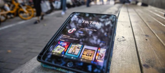 tiktok-rende-privati-i-profili-degli-under-16