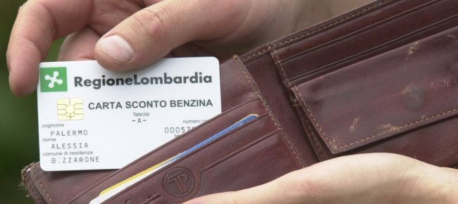 non-rispecchia-piu-la-legge-sospesa-la-carta-sconto-benzina