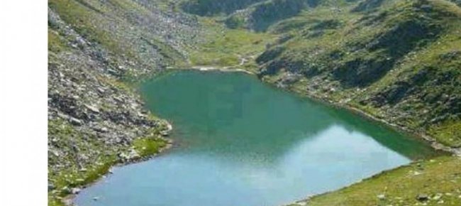 scippo-lombardo-per-il-lago-a-forma-di-cuore-in-val-calanca