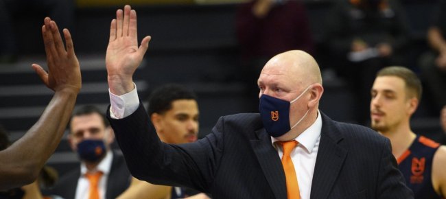 il-campionato-di-basket-riparte-ma-all-appello-manca-un-coach