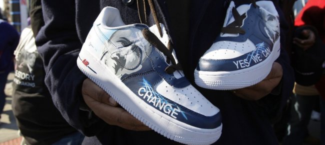 All'asta le sneaker create per Barack Obama | laRegione.ch