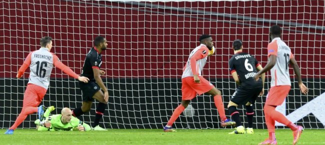 l-yb-a-leverkusen-festeggia-il-biglietto-per-gli-ottavi