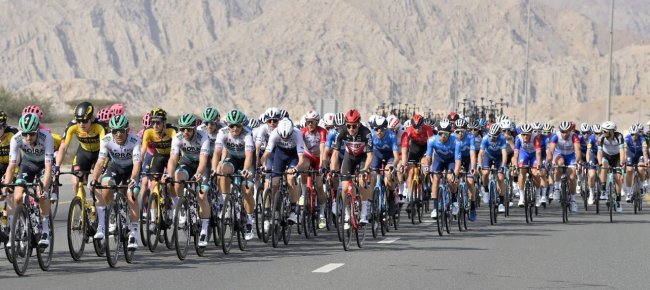 bennett-vince-in-volata-pogacar-rimane-leader