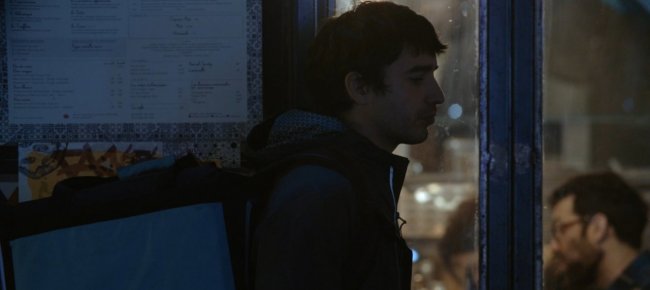 a-berlino-sboccia-il-cult-movie-2021