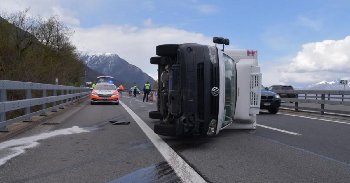 Sulle Carreggiate Sulle Rampe E Sugli Svincoli Delle Autostrade