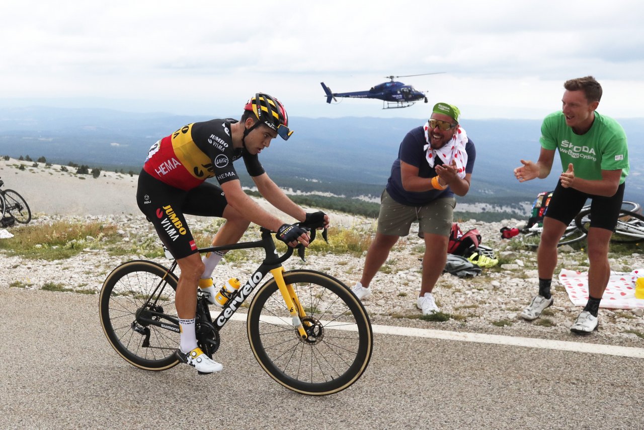 È Wout van Aert a domare il Mont Ventoux | laRegione.ch