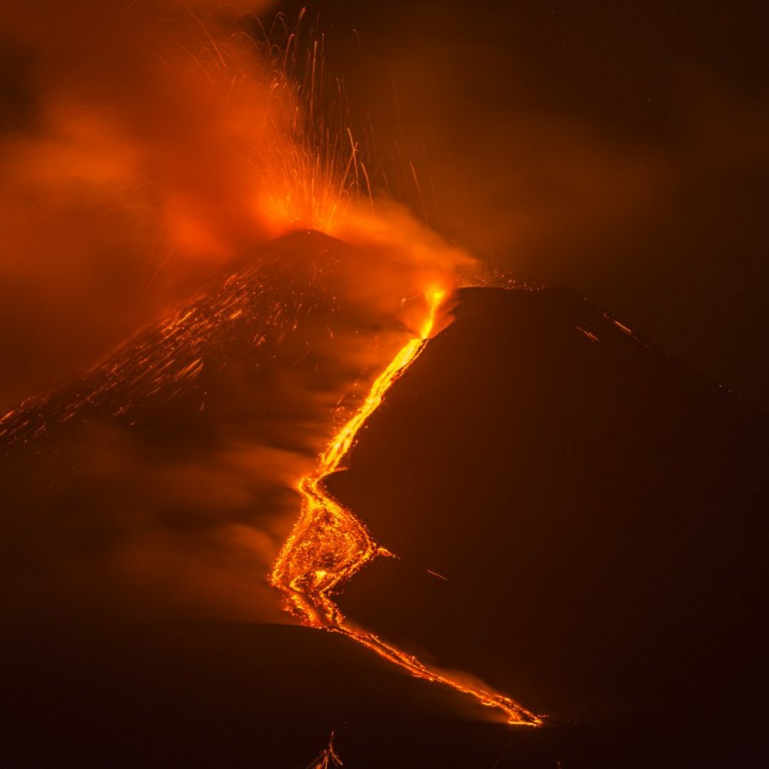 L Etna Mai Cosi In Alto 3 357 Metri Sul Livello Del Mare Laregione