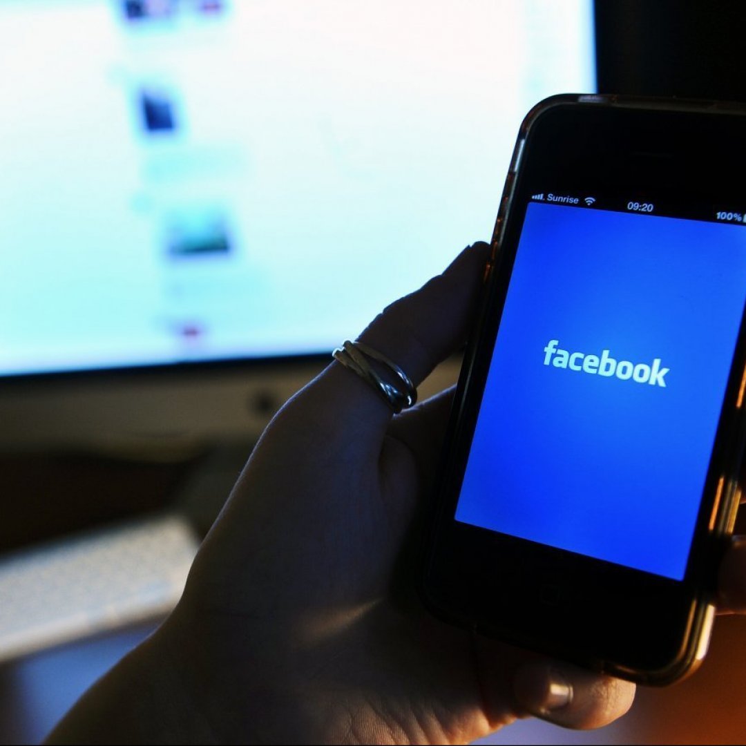 Facebook Instagram E Whatsapp Sono In Down Laregione