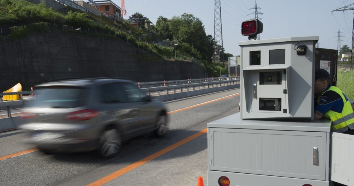 Acquista Banda accessoria per auto Tachimetro per auto Voce di Acquista Banda accessoria per auto Tachimetro per auto Voce di