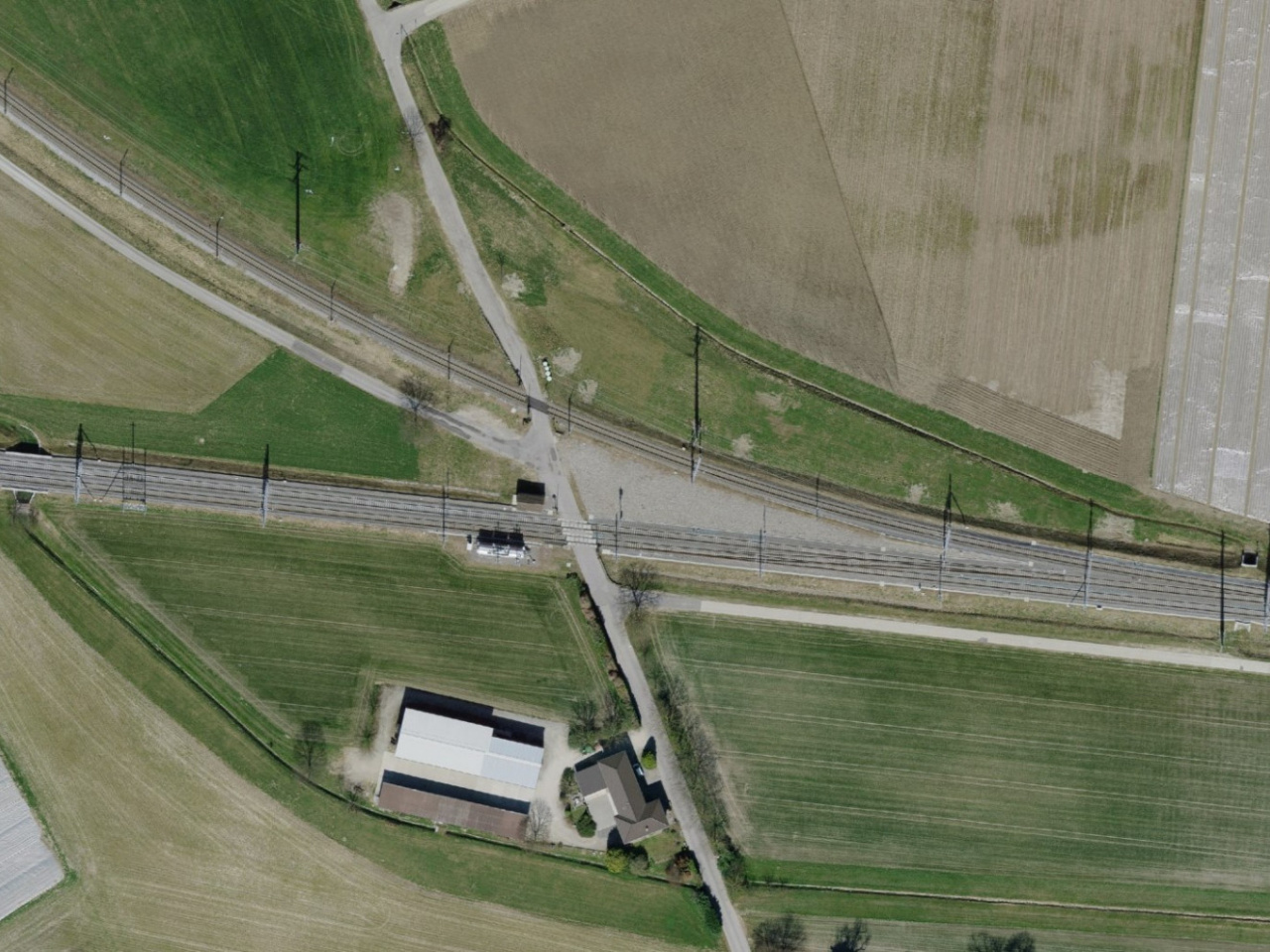 Contone Raddoppio binario Contone-ponte sul Ticino, ostacolo superato ...