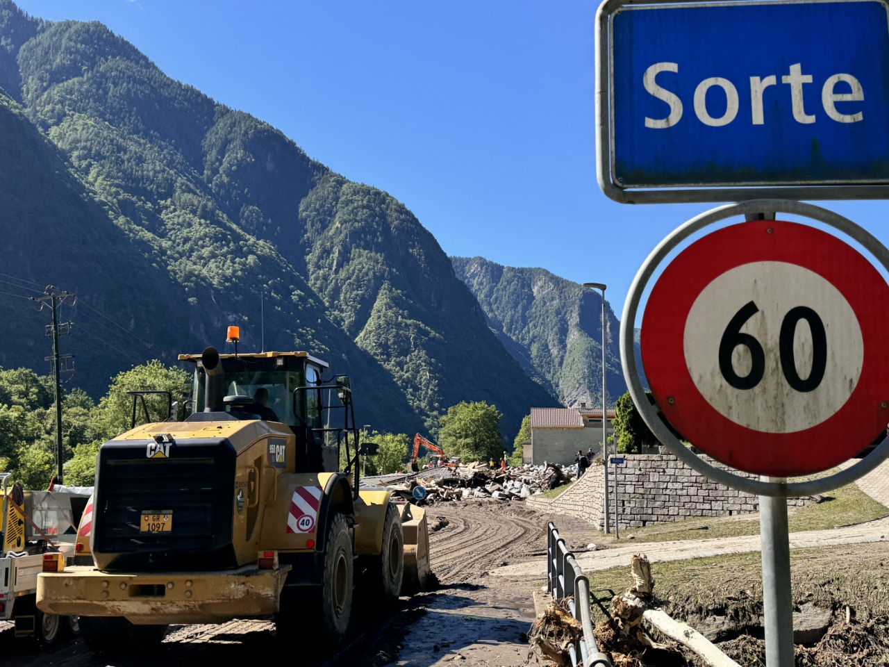 Senza Quel Riparo La Parte Sud Di Lostallo Non Ci Sarebbe Pi senza-quel-riparo-la-parte-sud-di-lostallo-non-ci-sarebbe-pi