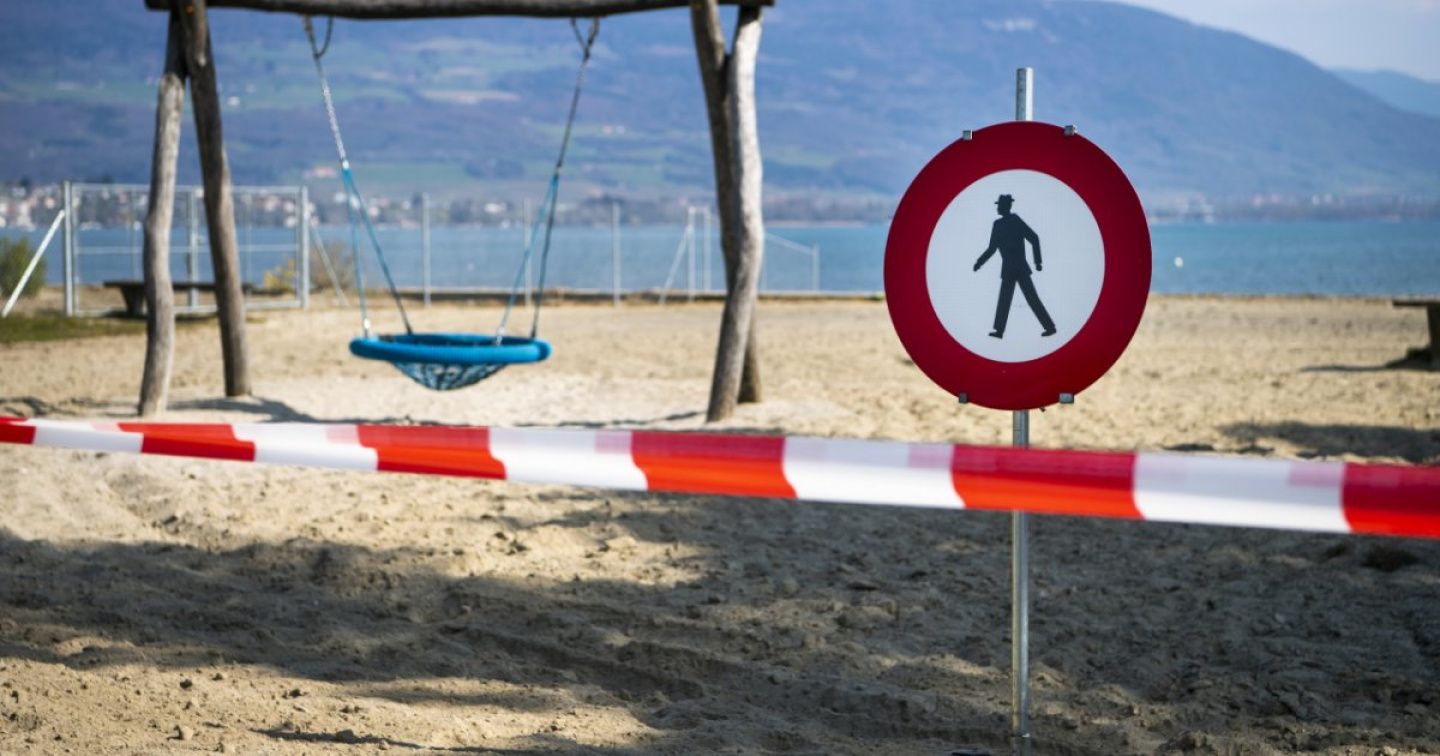Neuchâtel, divieto di fare il bagno dopo la morte di sei cani