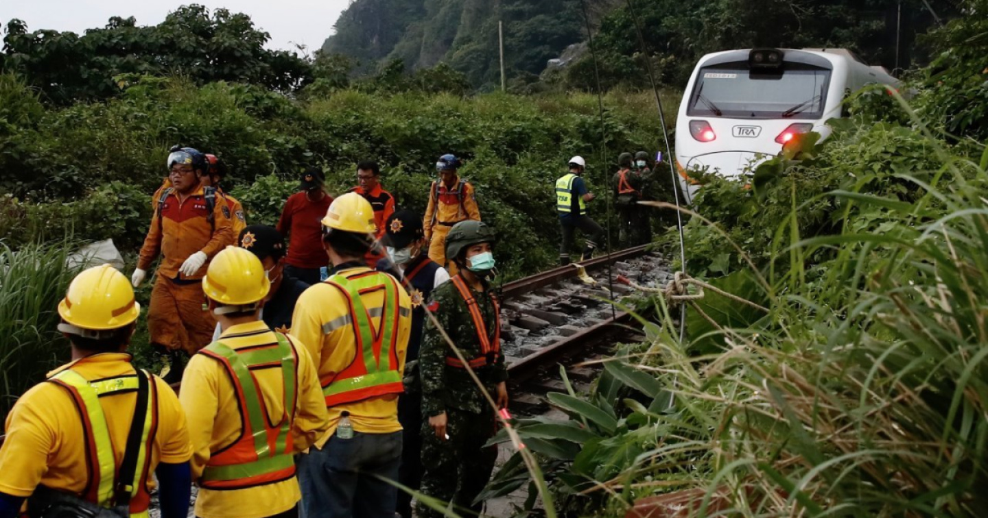 Deraglia treno a Taiwan: almeno 50 morti