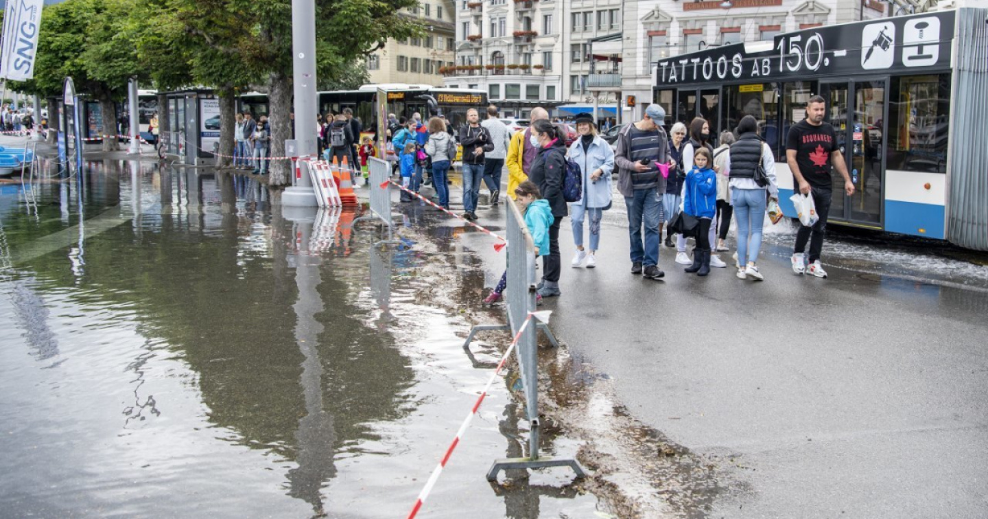 Massima allerta per laghi e fiumi, prime esondazioni a Lucerna