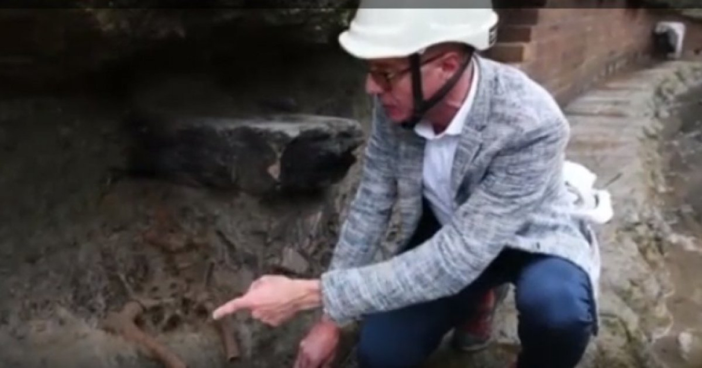 Dagli scavi di Ercolano emerge lo scheletro di un fuggiasco