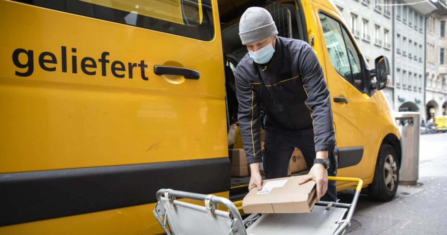 Misure anti-Covid alla Posta: da domani mascherina e telelavoro