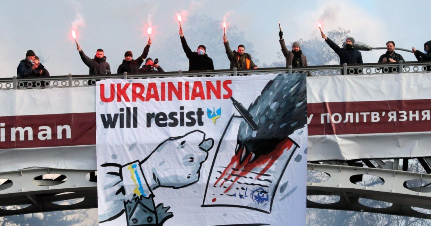 Kiev sospesa tra guerra e pace