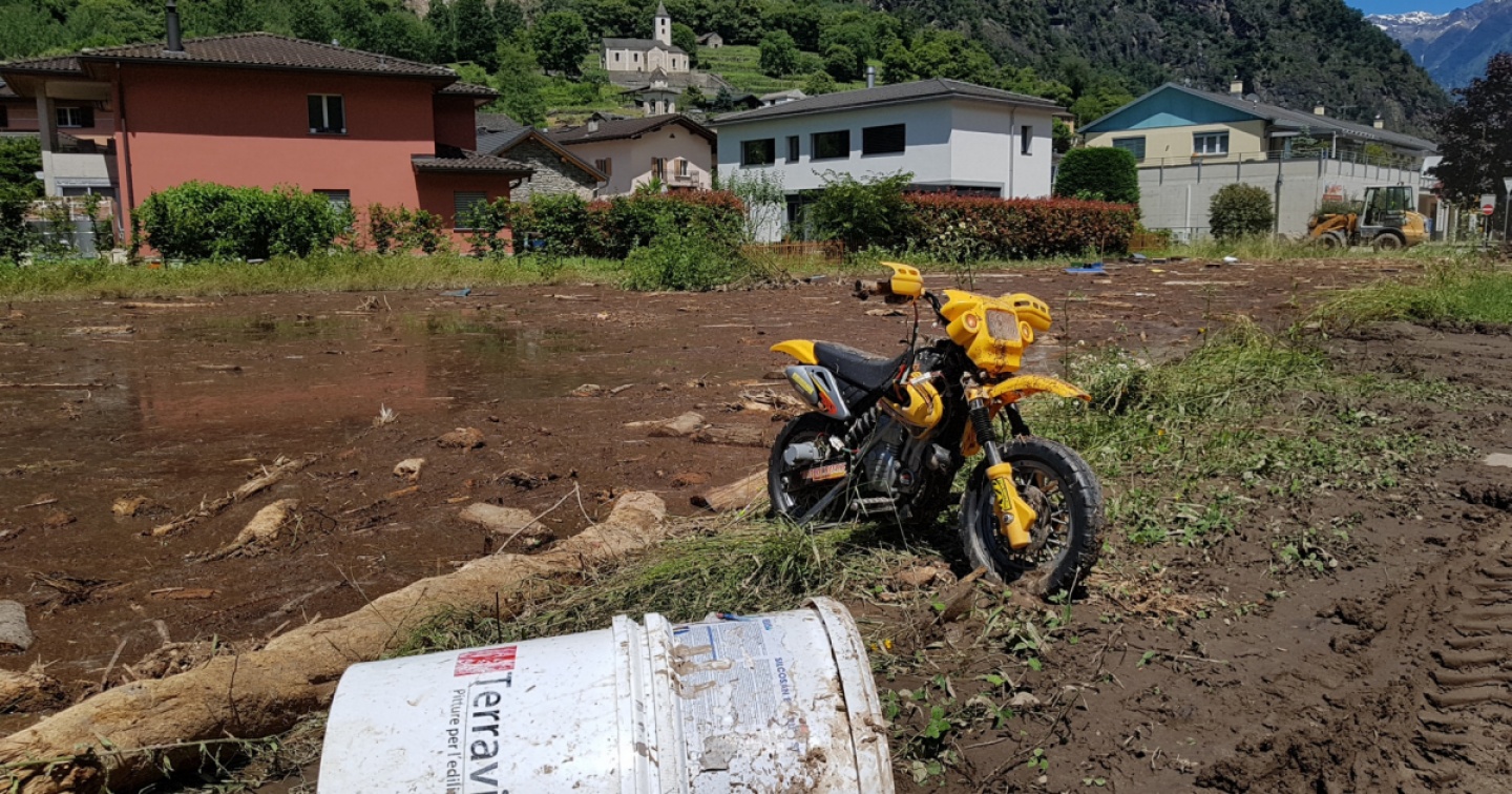 Senza Quel Riparo La Parte Sud Di Lostallo Non Ci Sarebbe Pi senza-quel-riparo-la-parte-sud-di-lostallo-non-ci-sarebbe-pi