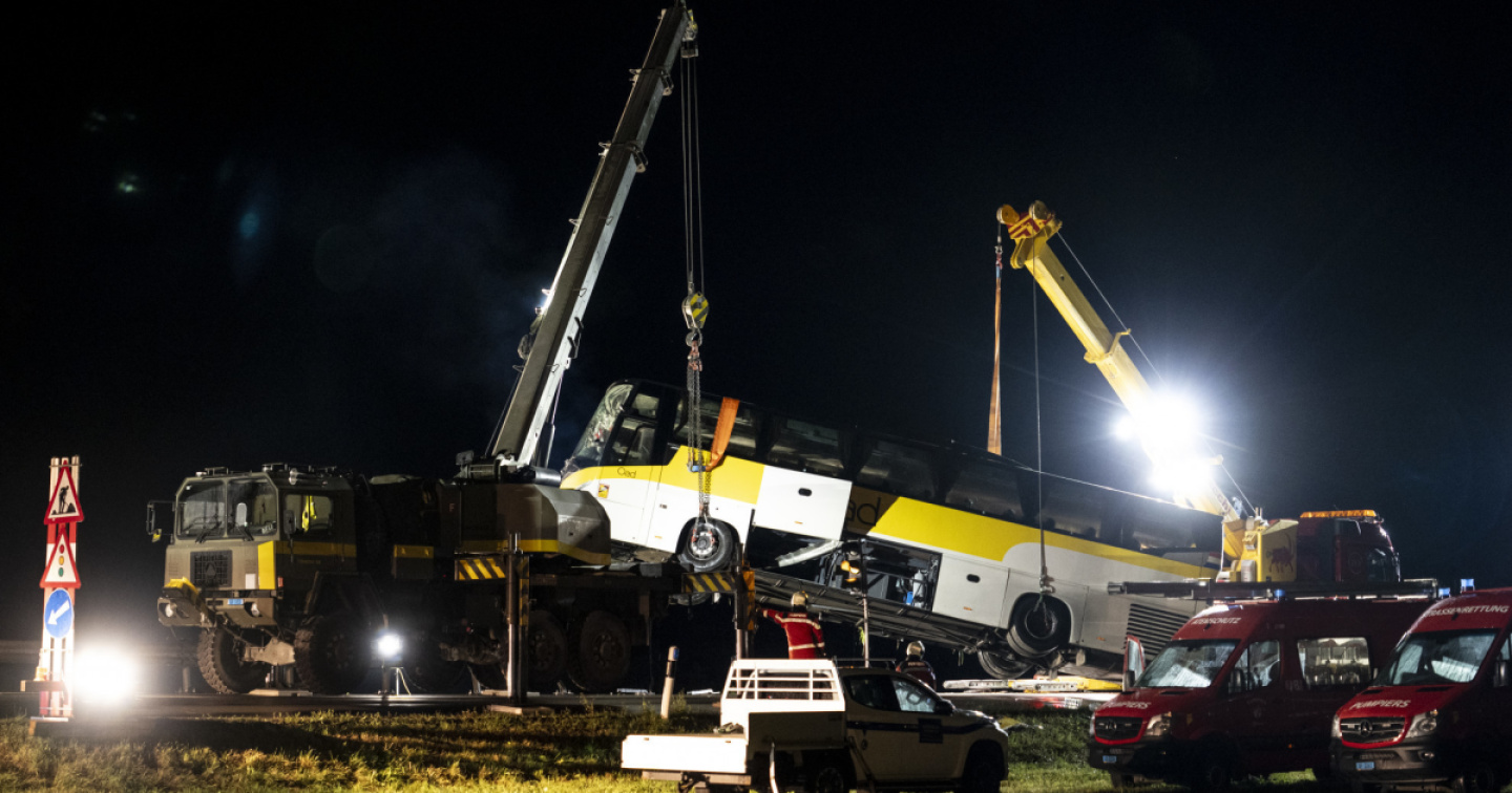 Pullman ribaltato: 5 morti e 40 feriti