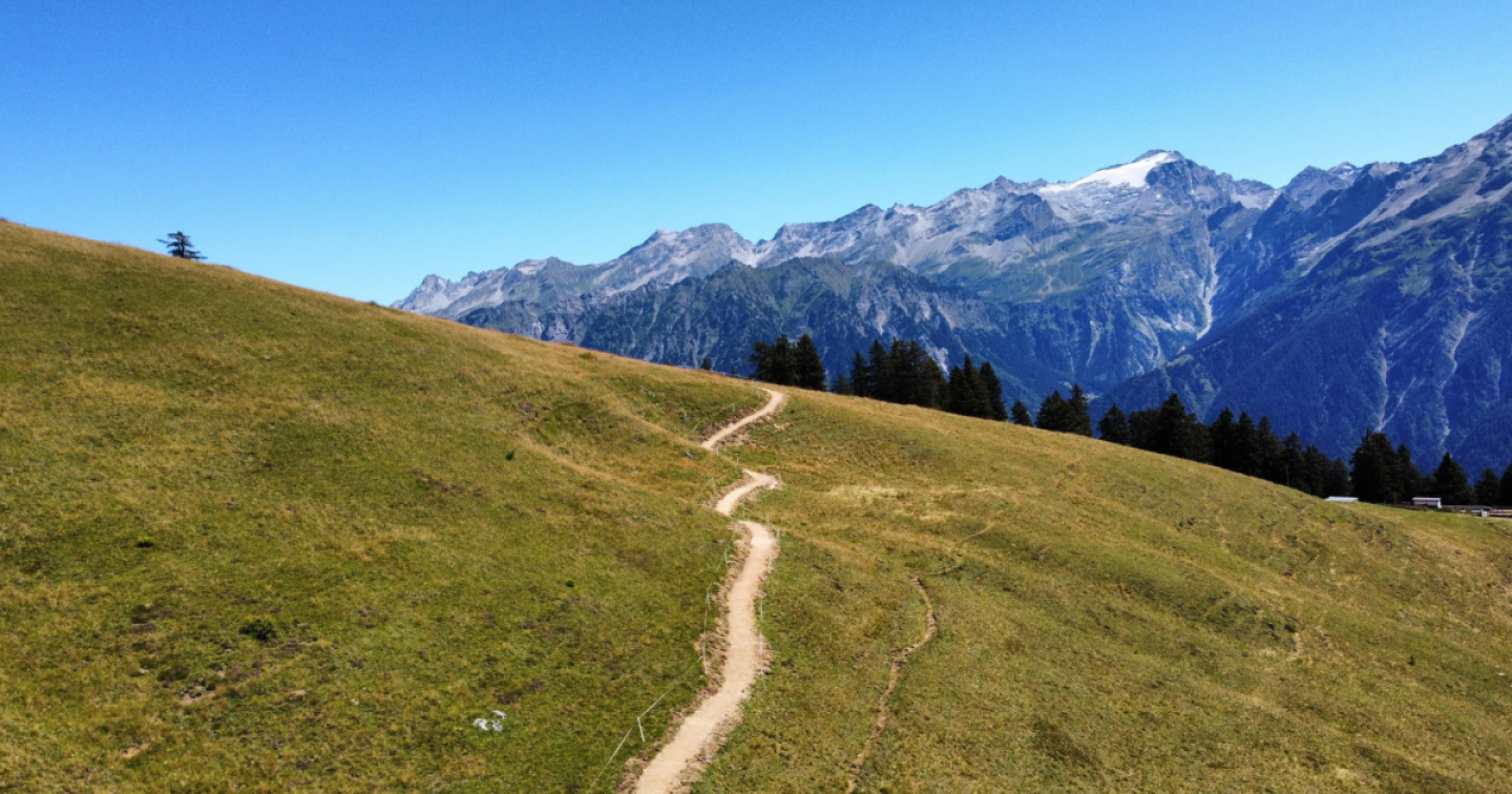 Inaugurato il collegamento per mountain bike tra Campra e Nara