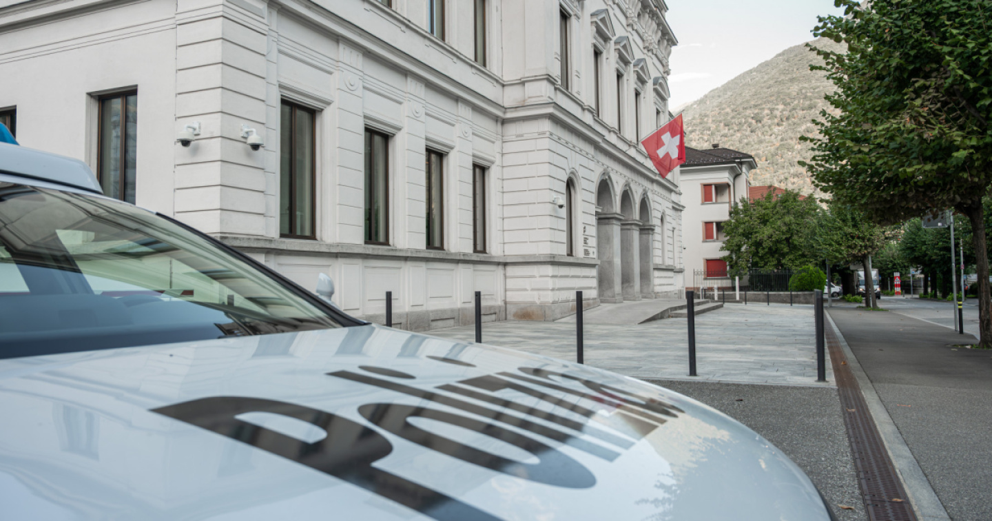 Per la donna con il coltello confermato il trattamento ambulatoriale