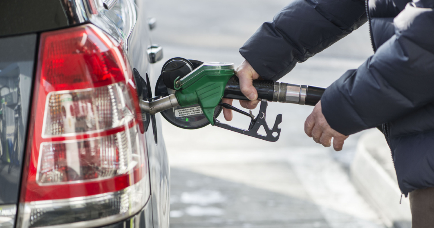Il ‘tetto’ italiano ai prezzi dei carburanti, le preoccupazioni svizzere