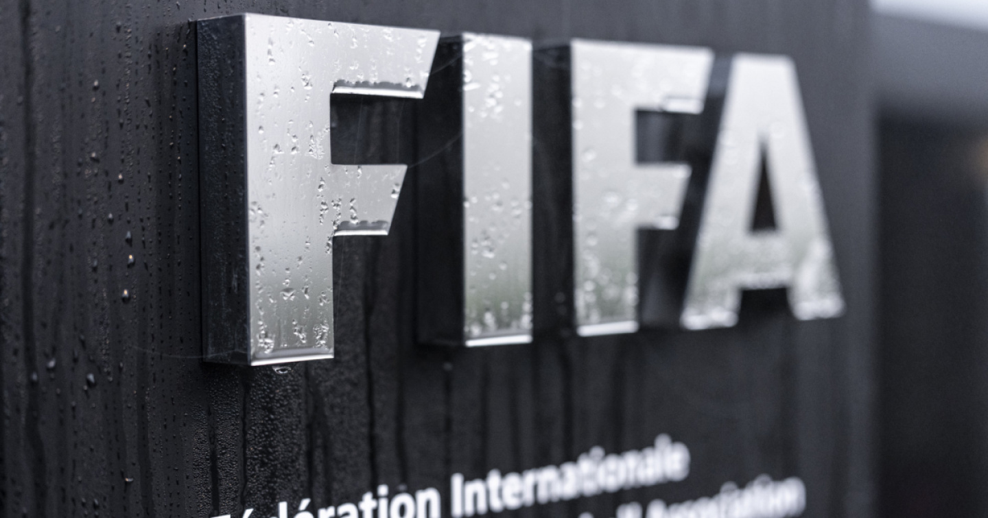 Le scuse di Infantino non convincono l'Uefa. ‘Non può fare il presidente’