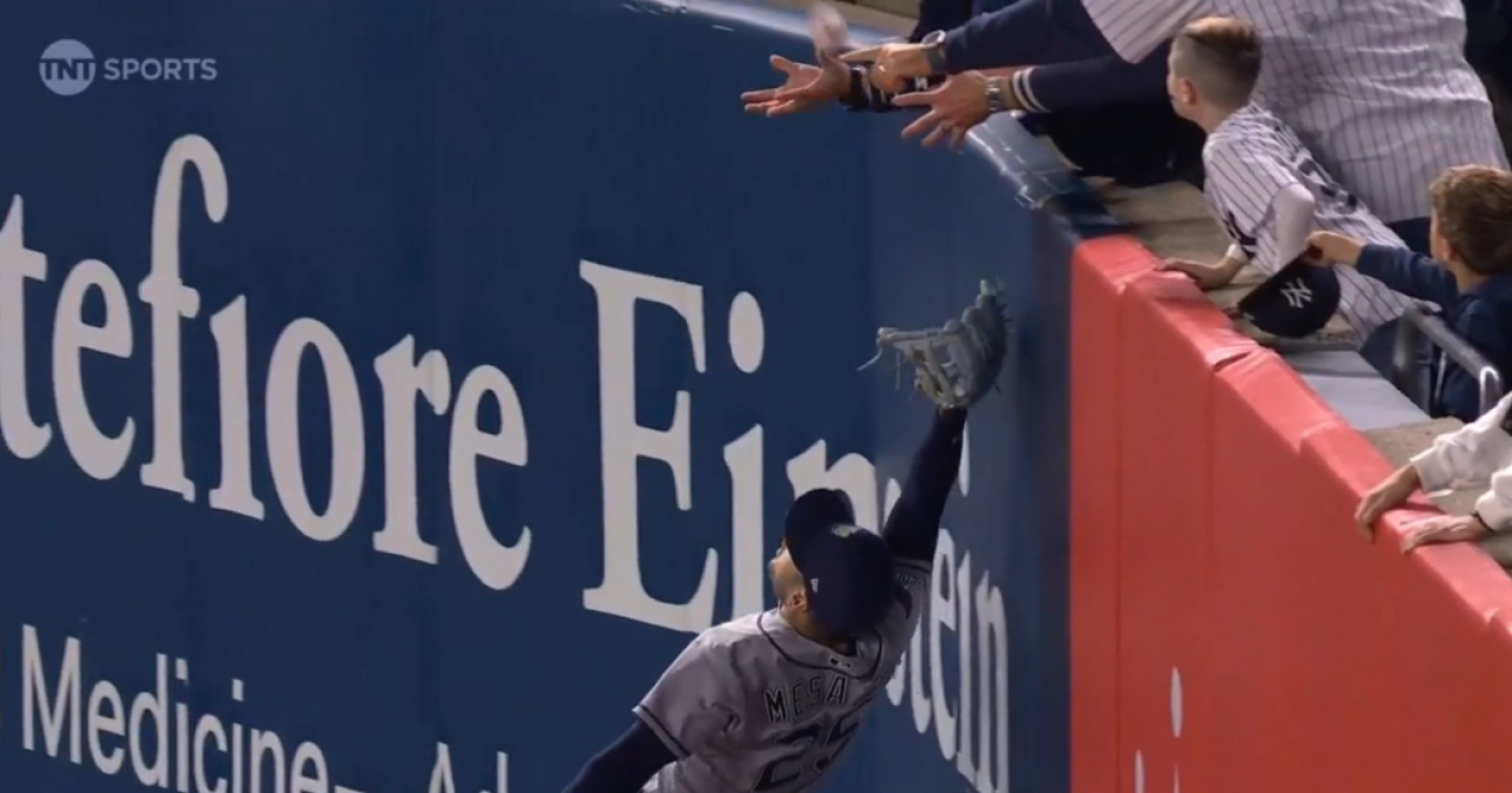 Gli Yankees sconfitti (anche) per colpa di un tifoso