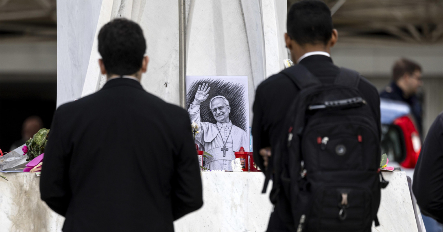 Papa Leone Xiv lascerà nel pomeriggio l'ospedale