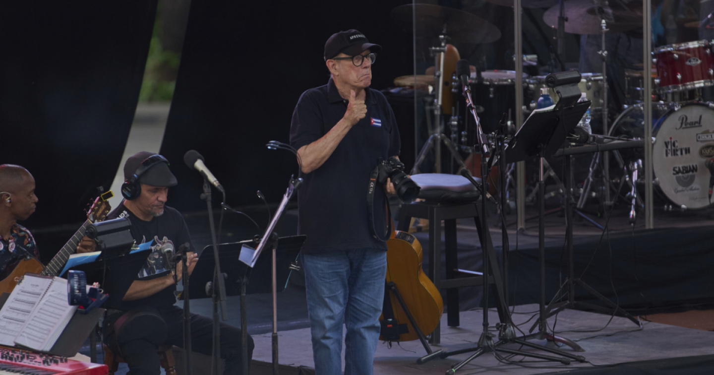 Silvio Rodríguez in concerto: la voce eterna di ‘un hombre feliz’