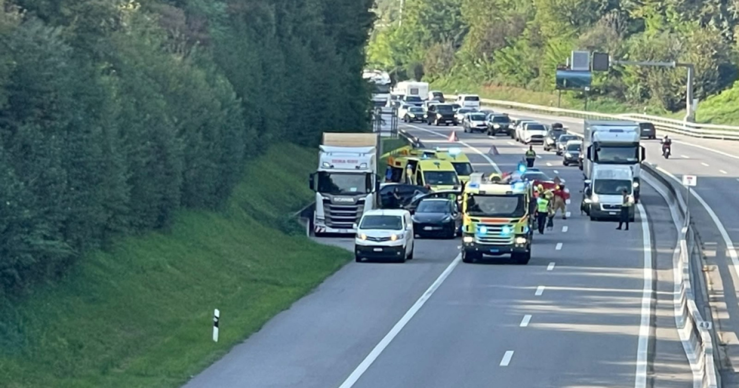 Coldrerio, tre feriti in un incidente in autostrada