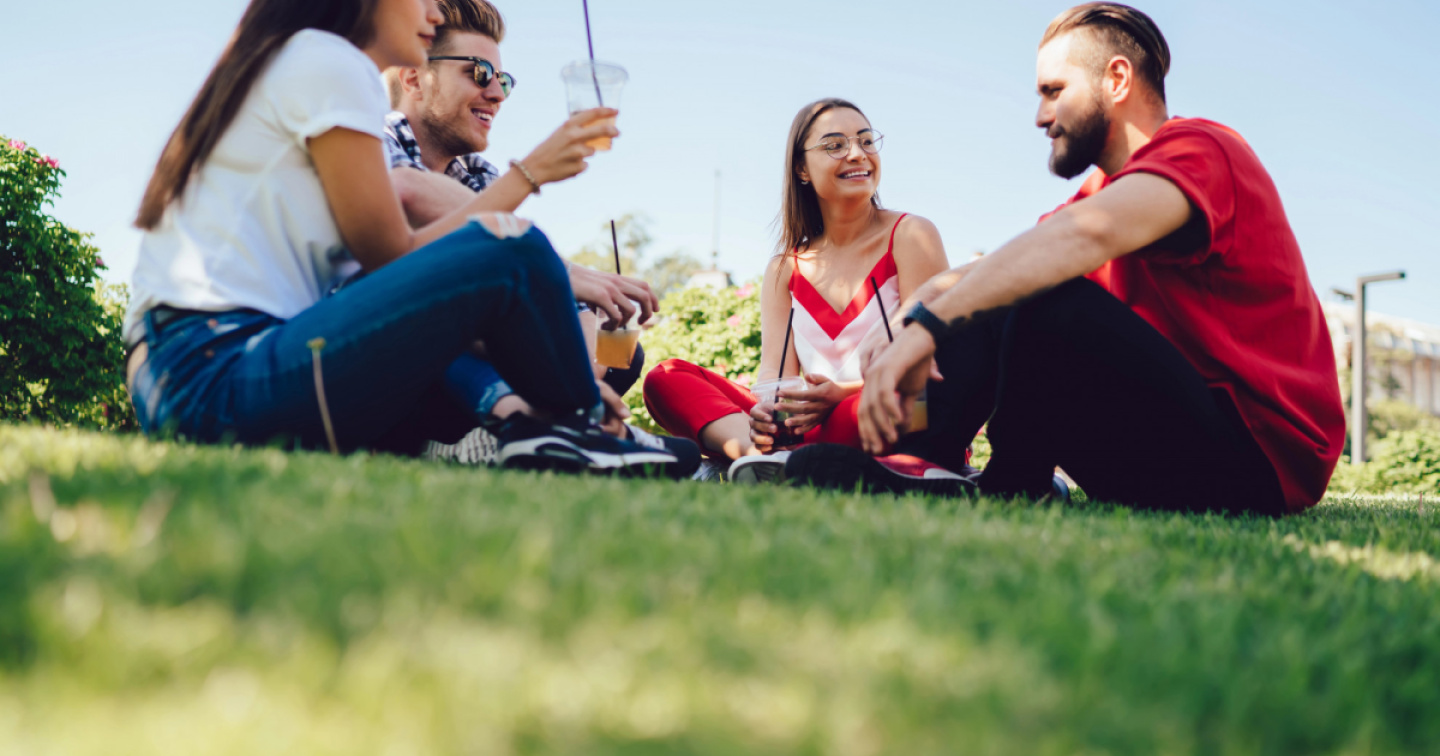 La Generazione Z alla ricerca di una vita oltre i social