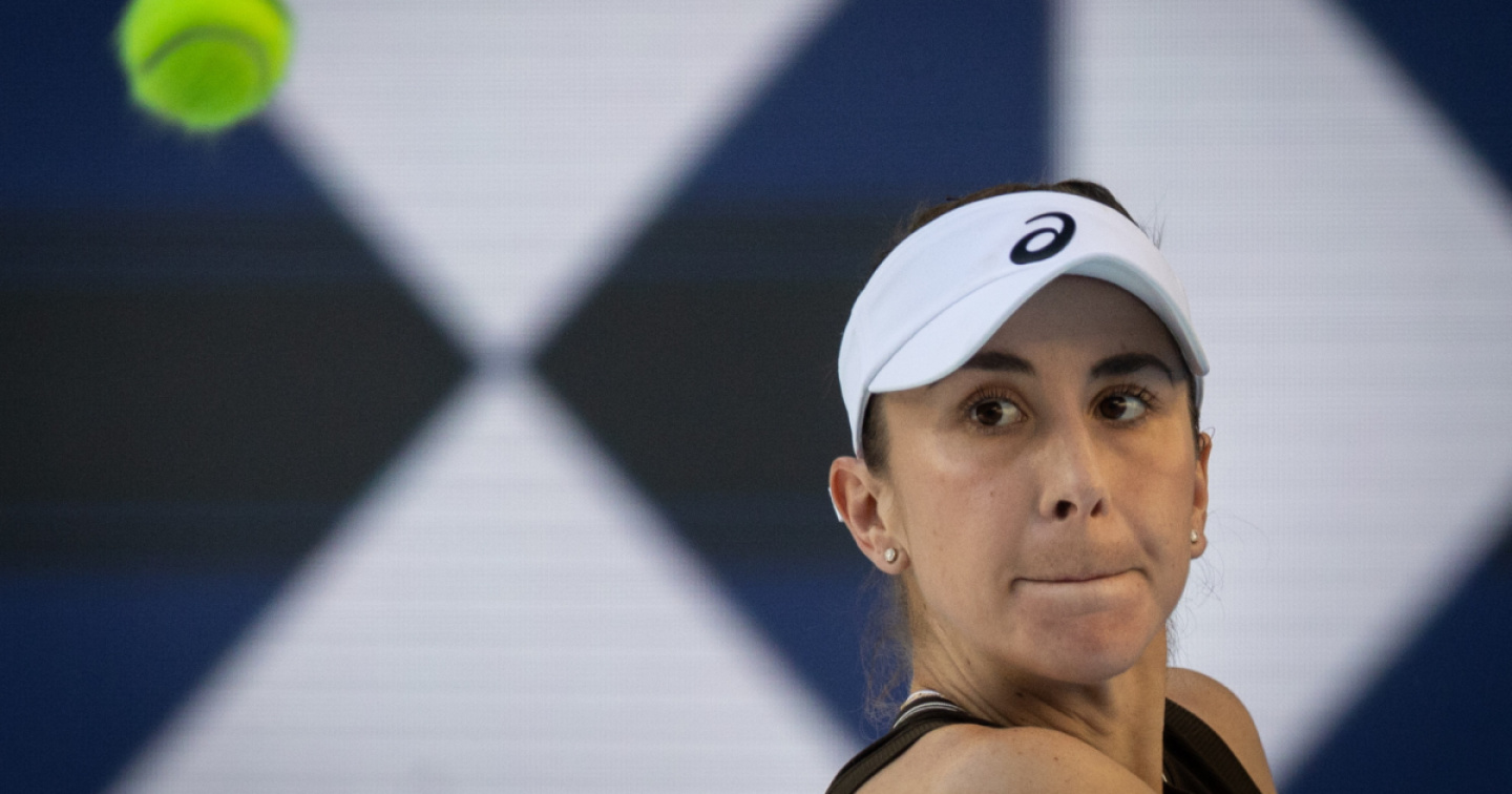 Ostapenko getta la spugna e Bencic passa agli ottavi