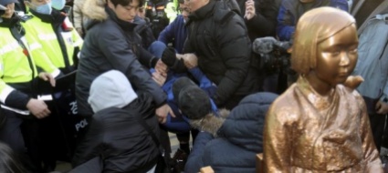 stallo-diplomatico-tra-giappone-e-corea-del-sud-per-la-statua-dedicata-alle-donne-di-conforto