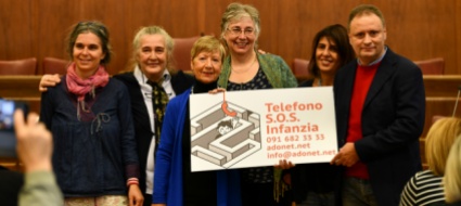 piu-chiamate-al-telefono-sos-infanzia