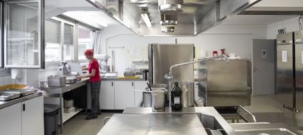chef-in-aiuto-a-case-anziani-e-ospedali