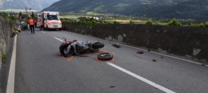 maienfeld-ferite-di-media-gravita-per-motociclista
