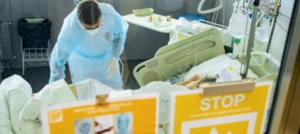 coronavirus-oms-record-casi-settimanali-ma-meno-morti