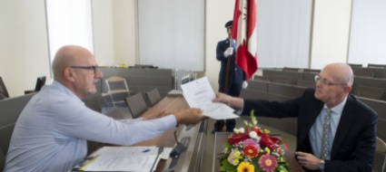 manuel-aostalli-siede-in-municipio-a-mendrisio
