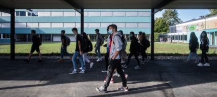 a-scuola-piu-tardi-un-cerotto-e-non-una-soluzione