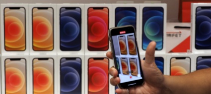 iphone-resistenti-all-acqua-non-proprio-apple-multata