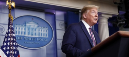trump-minaccia-la-fda-pur-di-avere-subito-l-ok-al-vaccino