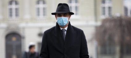 coronavirus-la-scienza-trionfa-la-politica-latita