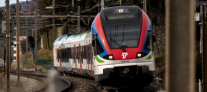 bus-al-posto-di-treni-fra-mendrisio-a-albate-camerlata