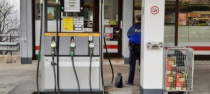 pedrinate-commessa-e-cliente-minacciati-con-una-pistola