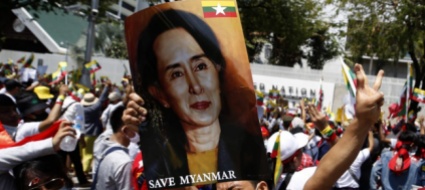 aung-san-suu-kyi-niente-internet-e-salta-l-udienza